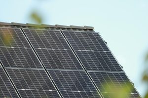cat se castiga din panouri fotovoltaice