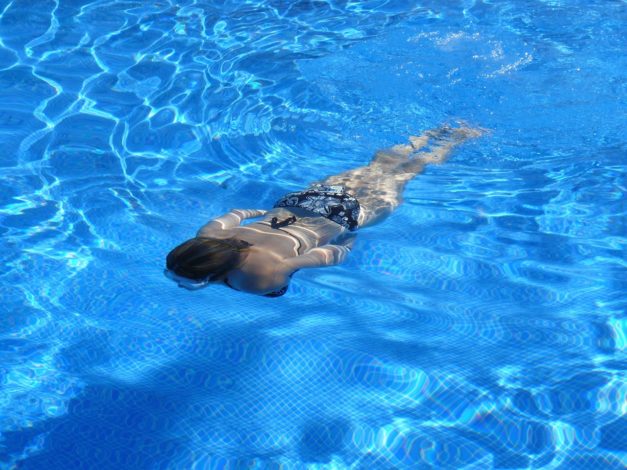 La ce sa te uiti cand estimezi costul unei piscine exterioare